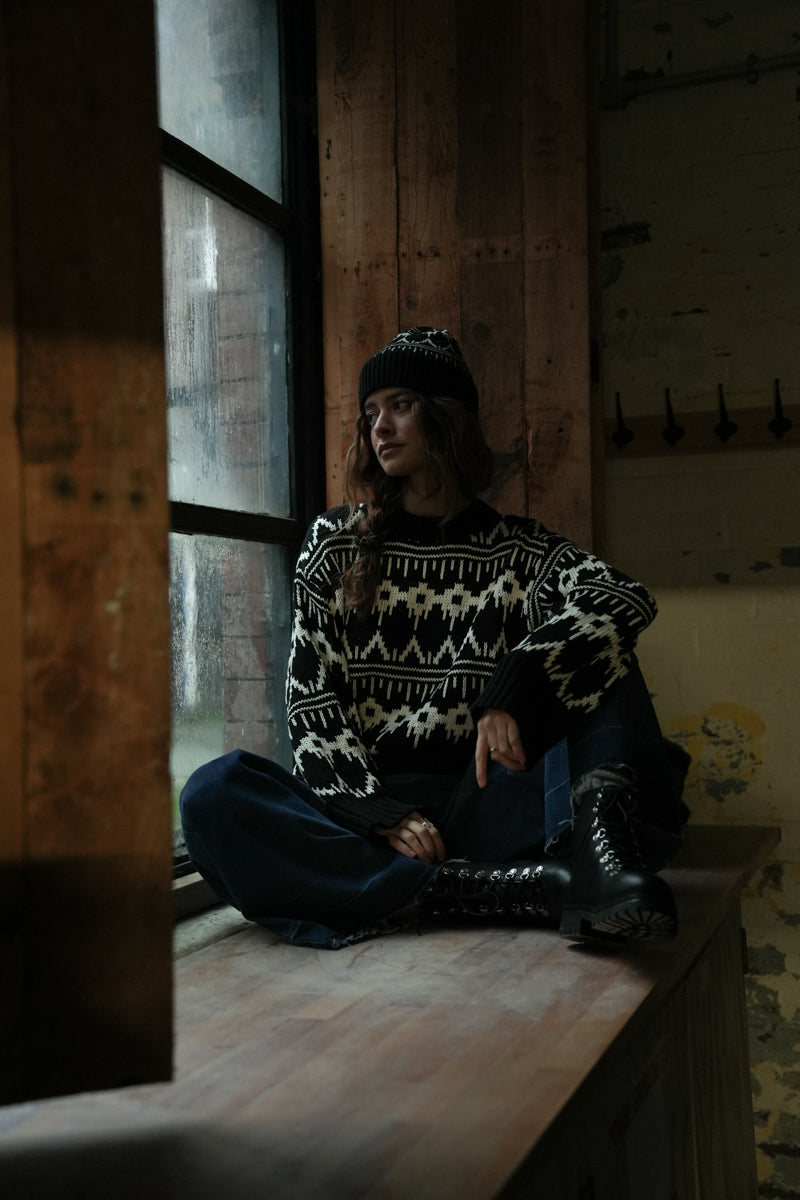 Leo-Sue Organic Cotton Knitted Jumper in Black Fairisle